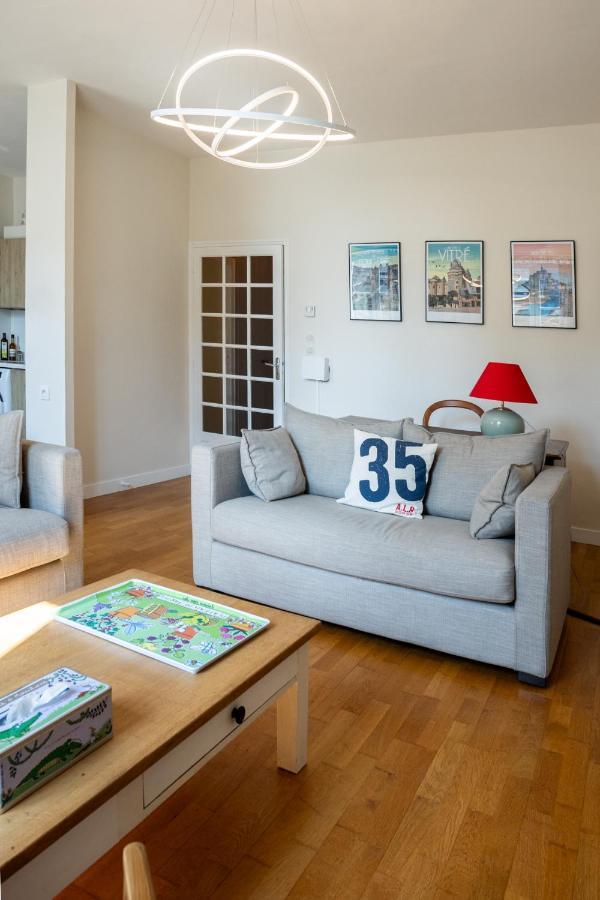Bel Appartement, Bien Equipe Et Confortable Dans Le Centre Historique Фужер Екстер'єр фото